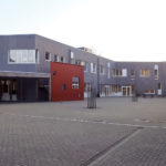 centre scolaire les marronniers cours de récréation primaire auderghem